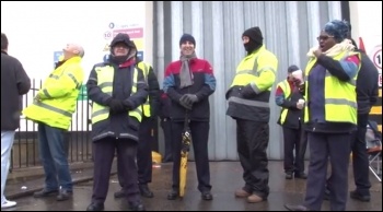 Pickets at Barking bus garage, 05.02.15, photo by Pete Mason