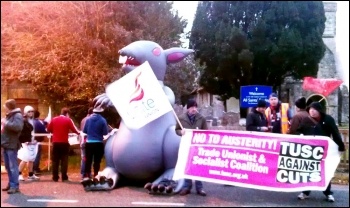 Exxon Fawley workers protesting over their working conditions
