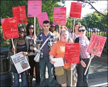 NUT teaching union members with the Socialist, photo by Senan