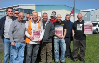 On the picket, Kone Engineers strike, 20.4.15 On the picket, Kone Engineers strike, 20.4.15