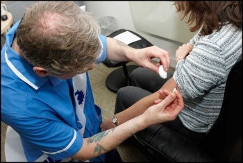 Nurse injection,  photo NHS Employers (Creative Commons)