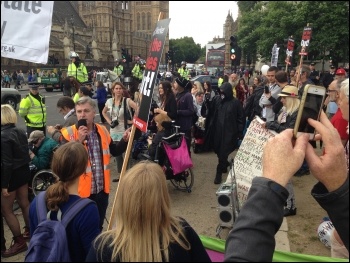 Bromley Unison branch secretary Glenn Kelly addressing members of DPAC plus Bromley, Barnet & National Gallery strikers, 8.7.15, photo Paula Mitchell