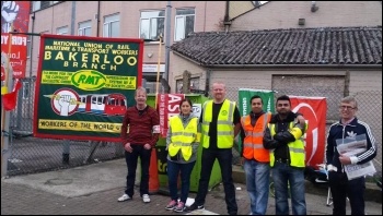 London Underground picket line 6.8.2015, photo by Socialist Party