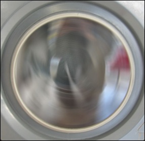 Washing machine, photo by Sunny Ripert (Creative Commons)