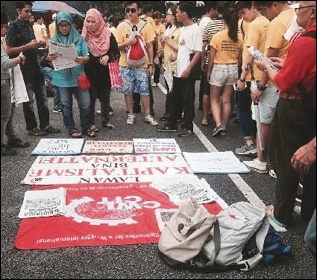 CWI members protest against Najib government in Malaysia, 2015, photo by CWI Malaysia