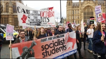 Students marching, London 4.11.15, photo Scott Jones