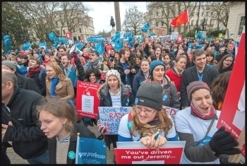 Doctors' demonstration 6.2.16, photo by Paul Mattsson Doctors' demonstration 6.2.16, photo by Paul Mattsson