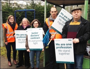 St Peters Hospital picket line in Chertsey, Surrey, photo Holly Ni Raghallaigh