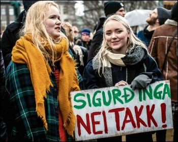 Protesters slam Iceland's government over Panama Papers, photo by Natalia Medina