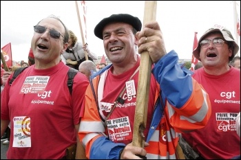 Workers on the march in France, photo Paul Mattsson