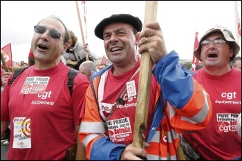 Workers on the march in France, photo by Paul Mattsson