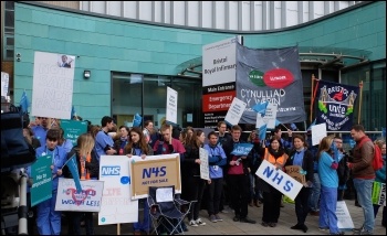 Bristol Royal Infirmary, 26.4.16, photo by Matt Carey