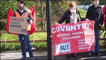 Outside University Hospitals Coventry and Warwickshire (locally known as the Walsgrave), 27.4.16. Junior doctors' picket had support from NUT, Coventry TUC, and TUSC. Photo by Dave Nellist  