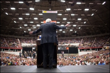 Bernie Sanders addressing a mass rally during the Democratic primaries campaign, photo by Bernie Sanders 2016 (Creative Commons)