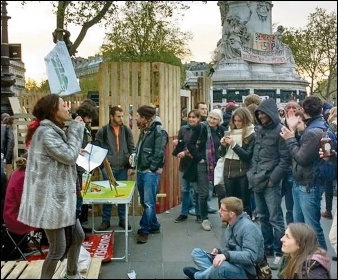 Open mic at the 'Nuit debout' in Paris, April 2016, photo by Naomi Byron