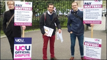 UCU strike, 25.5.16, Cardiff, photo by Dave Reid