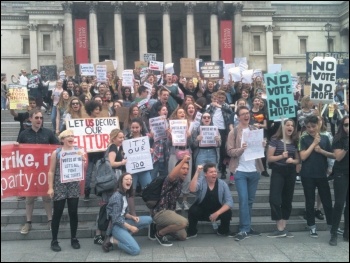 16 and 17-year-olds protesting to demand the vote, 3.7.16, photo Ian Pattison