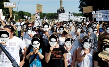 Supporters of US intelligence whistleblower Edward Snowden, photo by Mike Herbst (Creative Commons) Supporters of US intelligence whistleblower Edward Snowden, photo by Mike Herbst (Creative Commons)