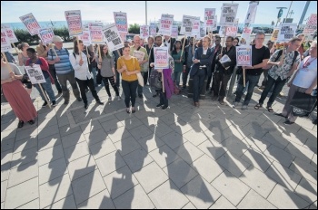 National Shop Stewards Network supporters lobbying TUC Congress in Brighton, 11.9.2016, photo by Paul Mattsson