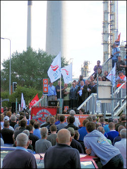 Lindsey Oil Refinery construction workers strike, photo Sean Figg
