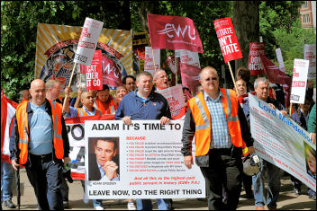 Postal workers demonstrate in London, photo Paul Mattsson