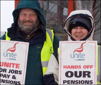 Fujitsu workers, members of Unite, on strike in Stevenage, photo by Guy Smallwood