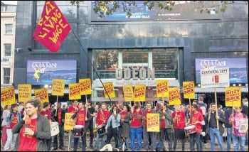 Ritzy Picturehouse strikers demonstrate outside an Odeon in Leicester Square, 7.10.16, photo by James Ivens