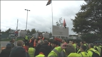 Veolia strike, Sheffield, 27.10.16, photo by A Tice