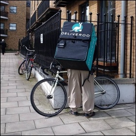 Deliveroo food delivery workers are unionising to win employment rights, photo by Môsieur J (Creative Commons)