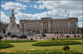 Buckingham Palace photo Diliff/Creative Commons, photo Diliff/Creative Commons