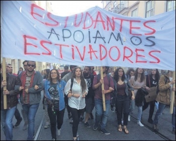 Socialism Revolucionário, the Socialist Party's sister party in Portugal, marching with other Left Bloc members in support of the Lisbon dockers, photo by Minerva Martins