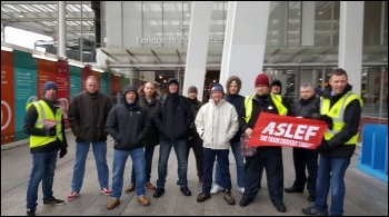 Picket line at London Bridge 13 January photo Rob Williams