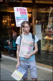 The Socialist Party campaigns for an immediate increase in the minimum wage to £10 an hour, photo by Paul Mattsson