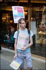 The Socialist Party campaigns for an immediate increase in the minimum wage to £10 an hour, photo by Paul Mattsson The Socialist Party campaigns for an immediate increase in the minimum wage to £10 an hour, photo by Paul Mattsson