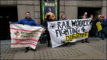 RMT picket line at Victoria 22 February 2017 photo Chris Newby