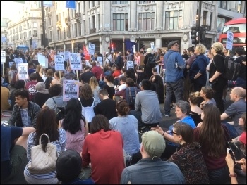 Sitting down at Oxford Circus, evening 16.6.17, photo by Paula Mitchell