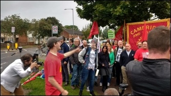 Cambridge (Newmarket Rd) McDonald's strike, 4.9.17, photo by Dave Murray