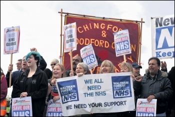 Demonstrating against the proposed closure of King George A&E in east London, 14.10.17, photo by Mary Finch