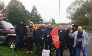 Runcorn picket line, Arriva North West, 19.10.17, photo S. Armstrong