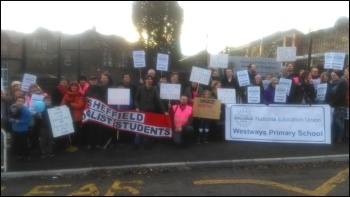 Teachers' strike at Westway primary in Sheffield, 6.12.17, photo by A Tice