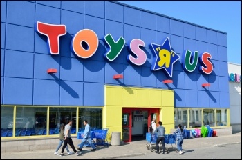 Toys R Us, photo Raysonho@Open Grid Scheduler/Grid Engine/CC