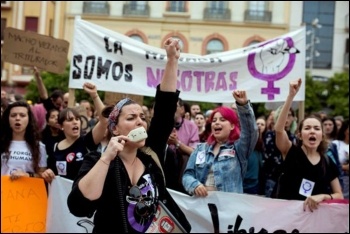 Thousands marched throughout the Spanish state against the light treatment of rapists, photo by Sindicato de Estudiantes