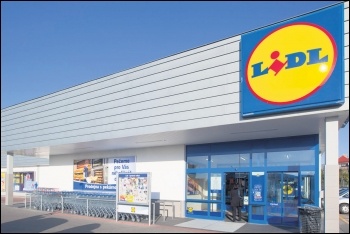 Lidl workers in Belgium have beaten management's attempt to force longer hours, photo by Aljona83/CC