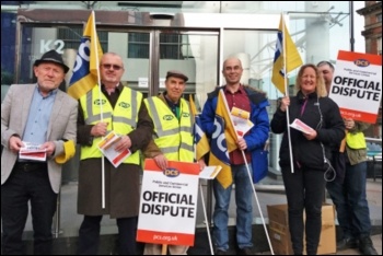 PCS strikers picketing Acas offices in Leeds, 11.5.18, photo by Iain Dalton