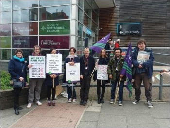 Leeds College strike picket line, photo Leeds Socialist Party Leeds College strike picket line, photo Leeds Socialist Party