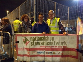 Newly elected Usdaw deputy general secretary Dave McCrossen (right) supporting striking Tesco workers in Dagenham, photo Mary Finch