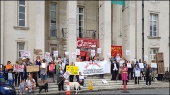 Waltham Forest town hall, 24.5.18, photo by Waltham Forest SOS