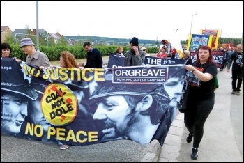 Orgreave marchers, 16.6.18, photo by Alistair Tice