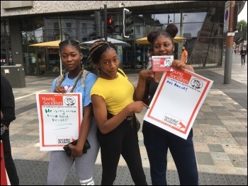 School Students protesting against Trump, 13.7.18