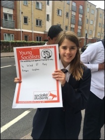 School Students protesting against Trump, 13.7.18